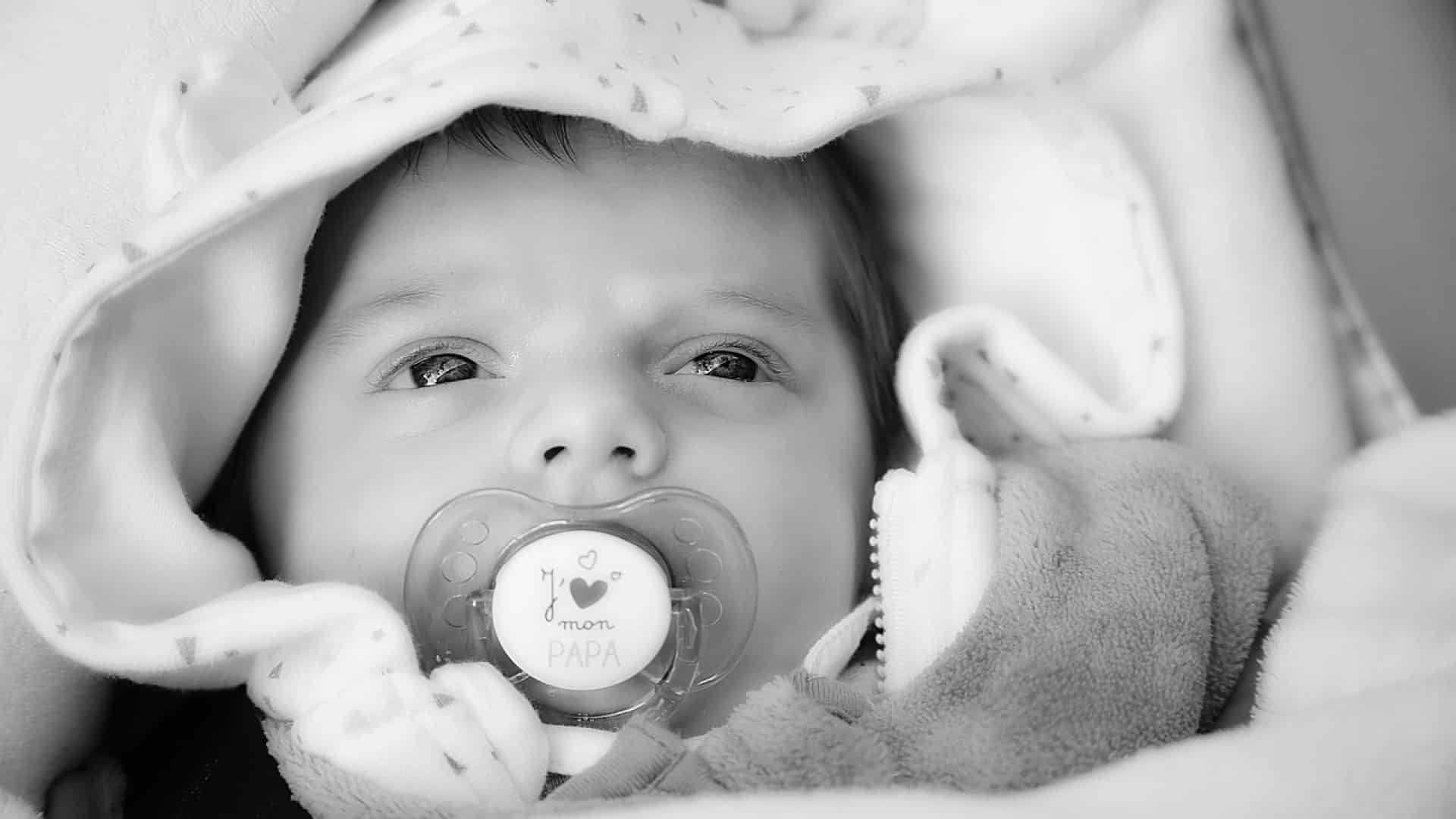 Quelles infos mettre sur un faire-part de naissance